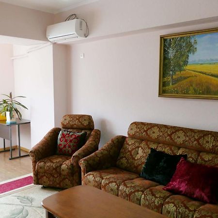 Bishkek Apartment Central Exteriör bild